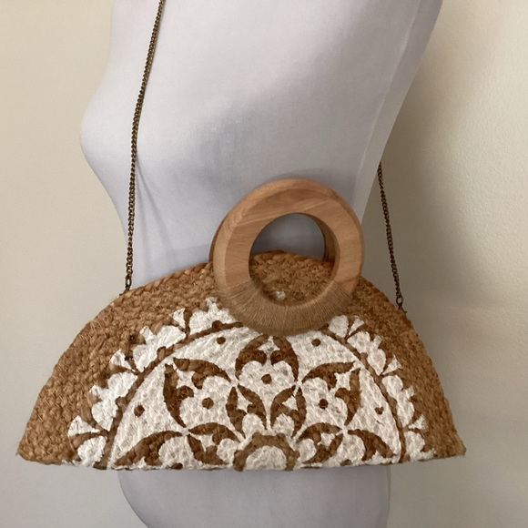 Antik Craft Straw Pia “Taco” Crescent Shape Crossbody Bag - Picture 7 of 7